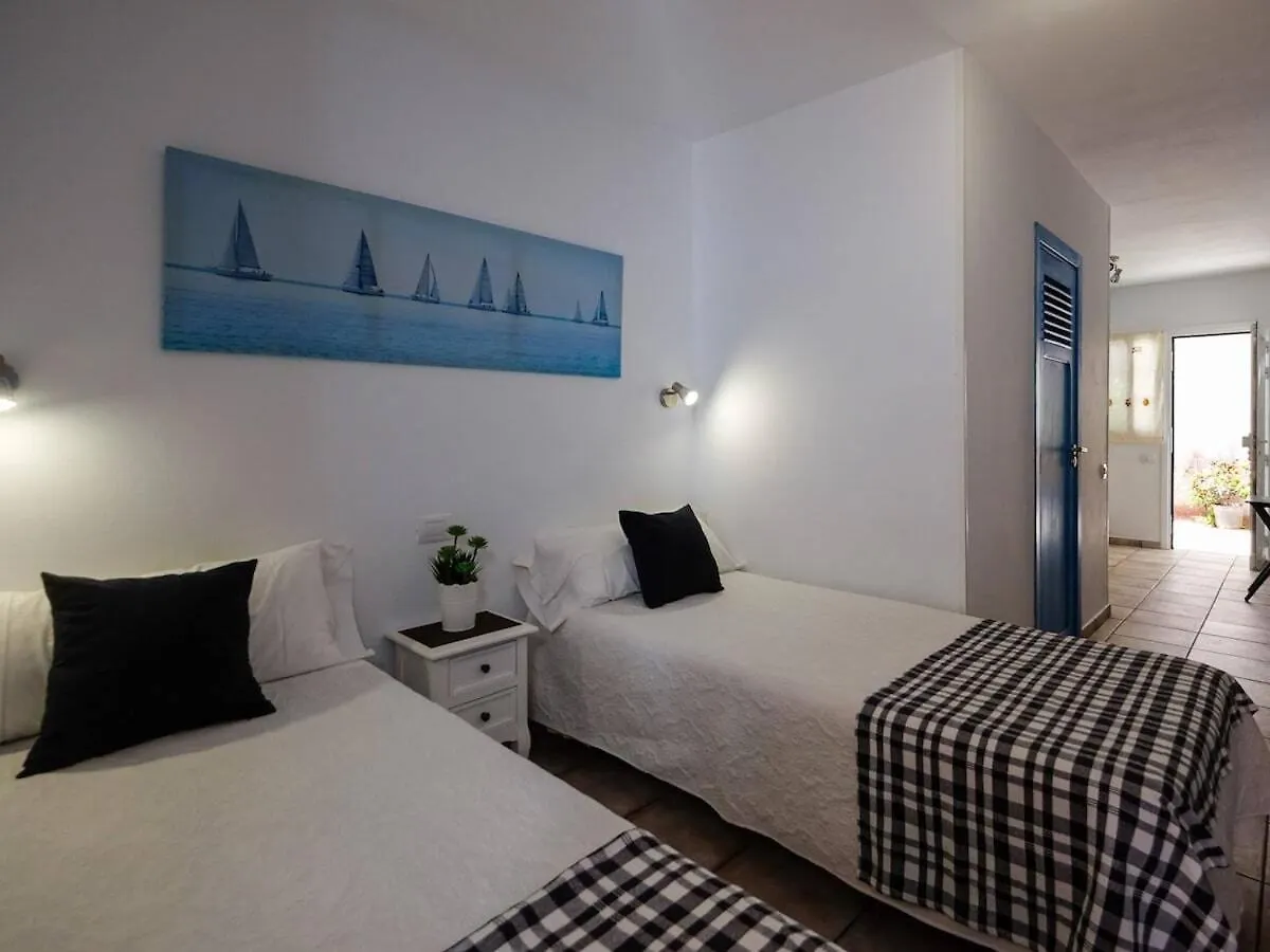 דירה פלאיה דה סנטיאגו Estudio Parada Baja En Playa Santiago ספרד