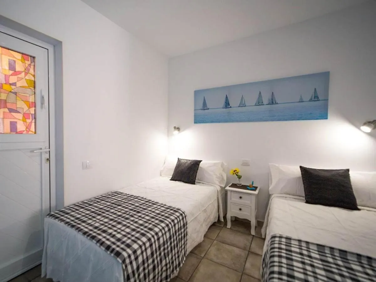 פלאיה דה סנטיאגו Estudio Parada Baja En Playa Santiago 0*, פלאיה דה סנטיאגו ספרד